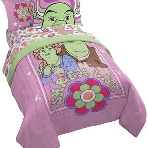 Shrek Life Pink and Green Comforter Set